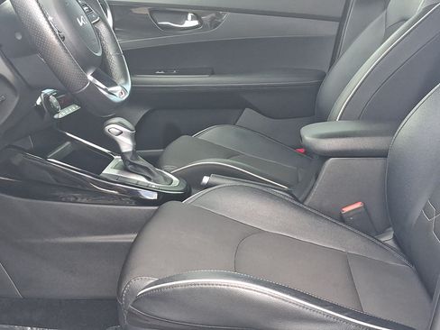 Used 2023 Kia Forte GT-Line FWD image 12