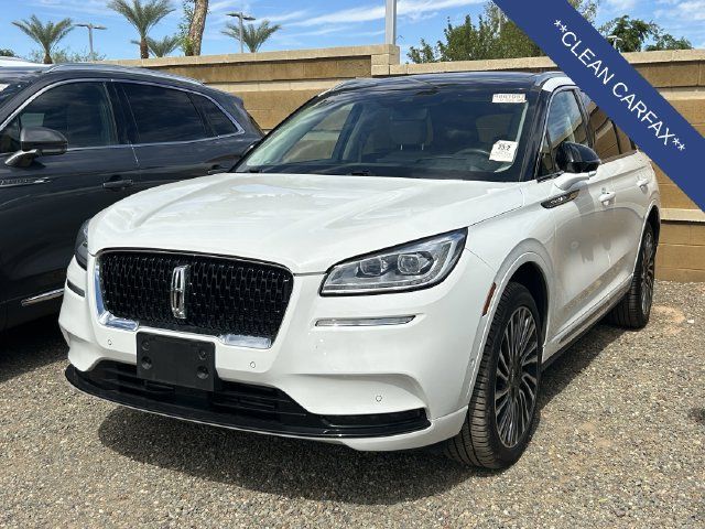 Used 2022 Lincoln Corsair Reserve w/ Equipment Group 201A AWD/4WD image 2