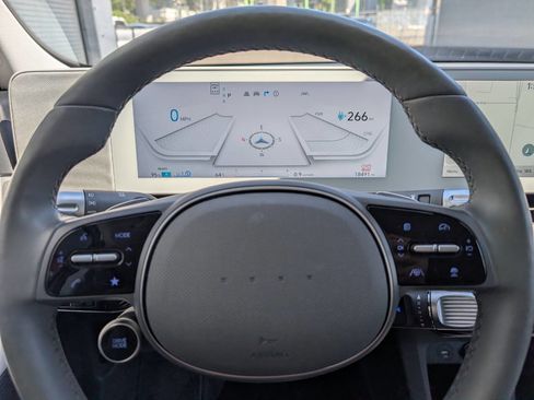 Used 2024 Hyundai Ioniq 5 SEL AWD/4WD image 12