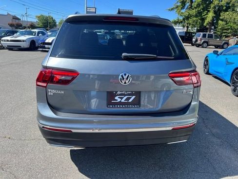 Used 2020 Volkswagen Tiguan SE AWD/4WD image 4