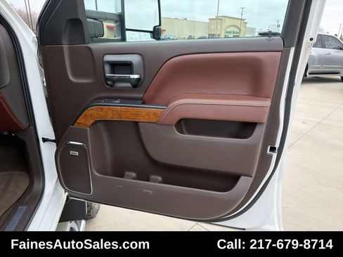 Used 2016 Chevrolet Silverado 2500 High Country w/ Duramax Plus Package image 96