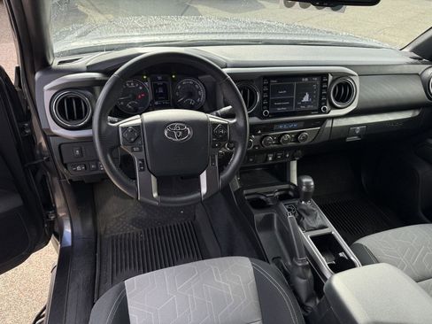 Used 2023 Toyota Tacoma TRD Off-Road w/ Black Out Package (TMS) AWD/4WD image 15