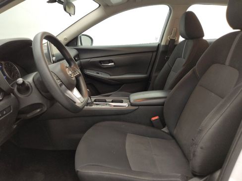 Used 2024 Nissan Sentra SV FWD image 17