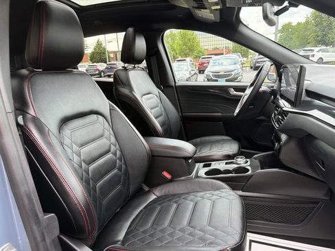 Used 2023 Ford Escape ST-Line Elite w/ Premium Technology Package AWD/4WD image 11
