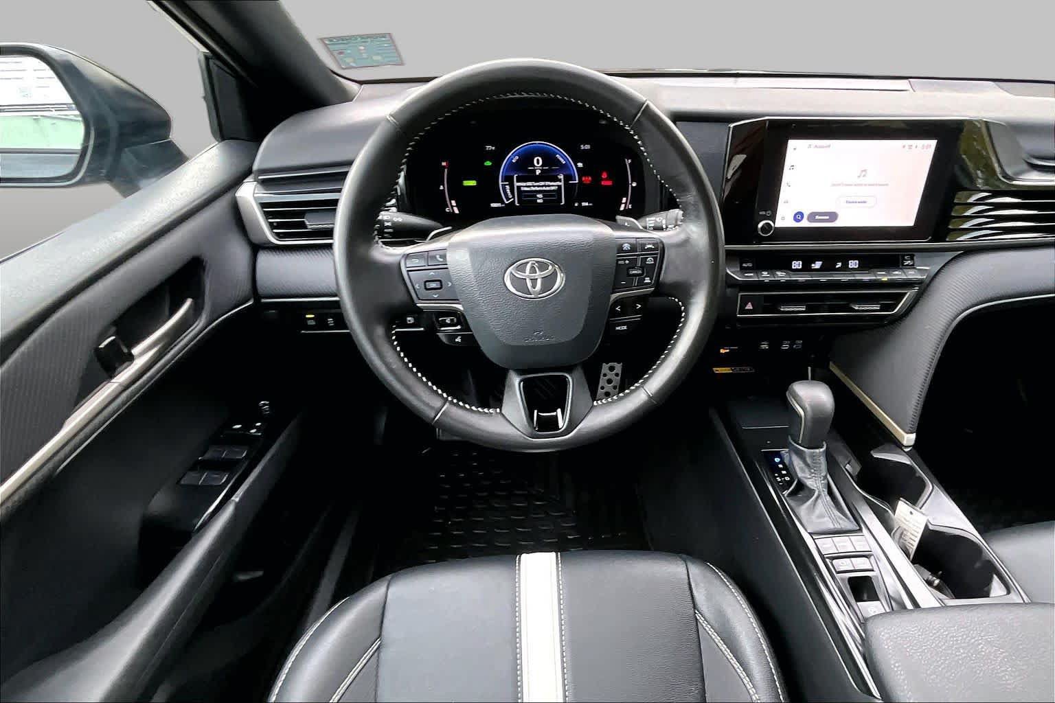 Used 2026 Toyota Camry SE AWD/4WD image 6