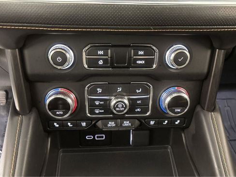 Used 2024 GMC Yukon AT4 image 22