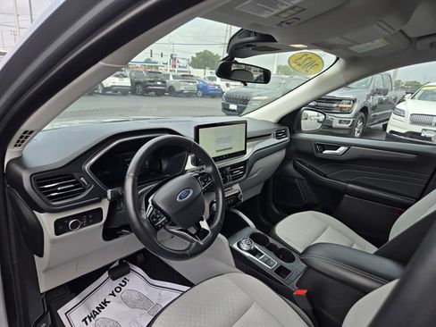 Certified 2023 Ford Escape Active w/ Tech Pack #2 AWD/4WD image 2