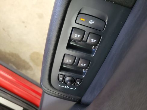 Used 2024 Volvo XC60 B5 Core AWD/4WD image 22