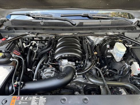 Used 2018 Chevrolet Silverado 1500 LT w/ Texas Edition AWD/4WD image 25