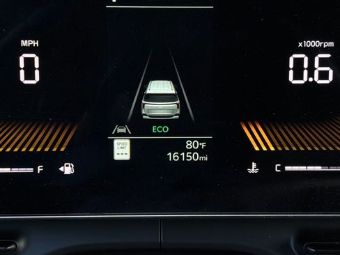 Used 2026 Kia Carnival FWD image 43