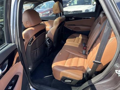 Used 2019 Kia Sorento SX AWD/4WD image 17