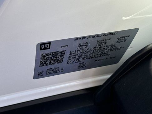 New 2025 Chevrolet Trax RS image 11