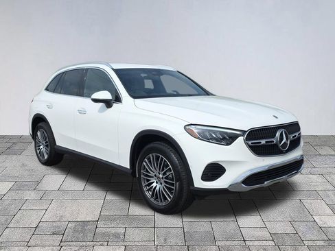 Certified 2026 Mercedes-Benz GLC 300 image 1