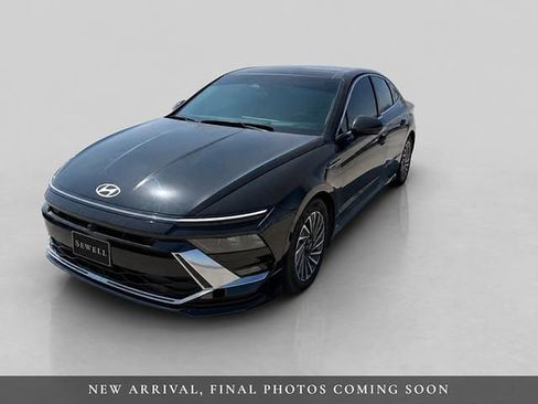 Used 2025 Hyundai Sonata Limited FWD image 1