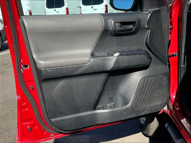 Used 2021 Toyota Tacoma SR AWD/4WD image 21