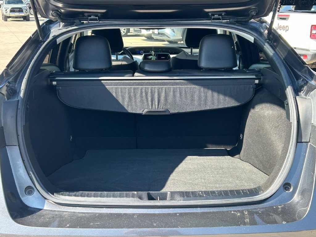 Used 2020 Toyota Prius XLE FWD image 14