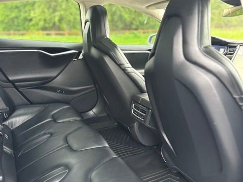 Used 2015 Tesla Model S 70D AWD/4WD image 18