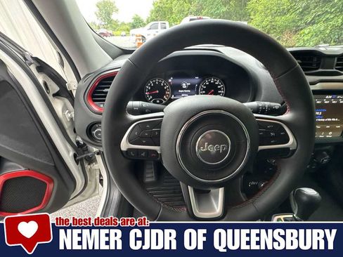 Used 2023 Jeep Renegade Trailhawk AWD/4WD image 14