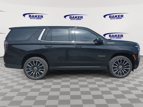 Used 2025 Chevrolet Tahoe High Country AWD/4WD image 4
