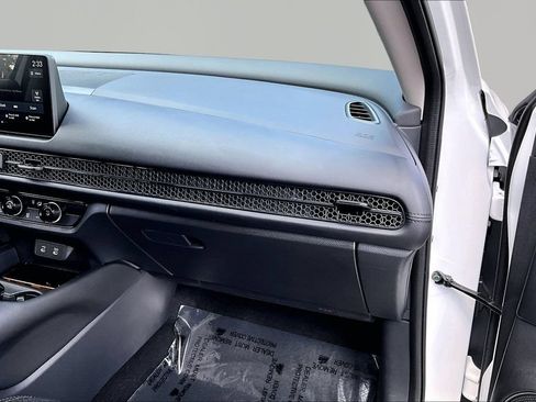 Certified 2026 Honda HR-V LX image 18