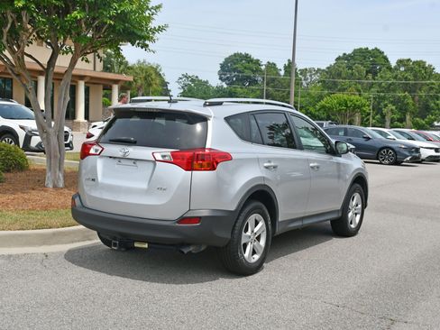 Used 2014 Toyota RAV4 XLE image 4