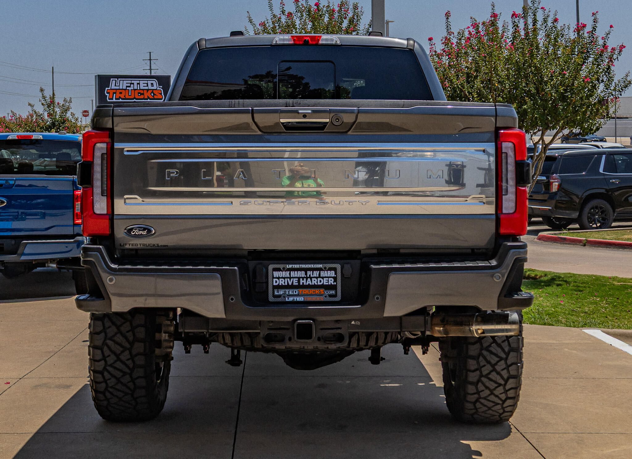 Used 2024 Ford F250 Platinum w/ Tremor Off-Road Package AWD/4WD image 8