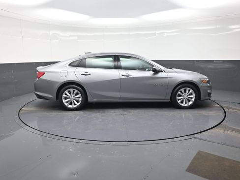 Used 2024 Chevrolet Malibu LT image 2
