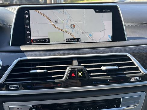 Used 2018 BMW 750i xDrive 750i xDrive image 39