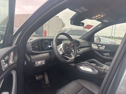 Used 2023 Mercedes-Benz GLS 450 4MATIC image 8