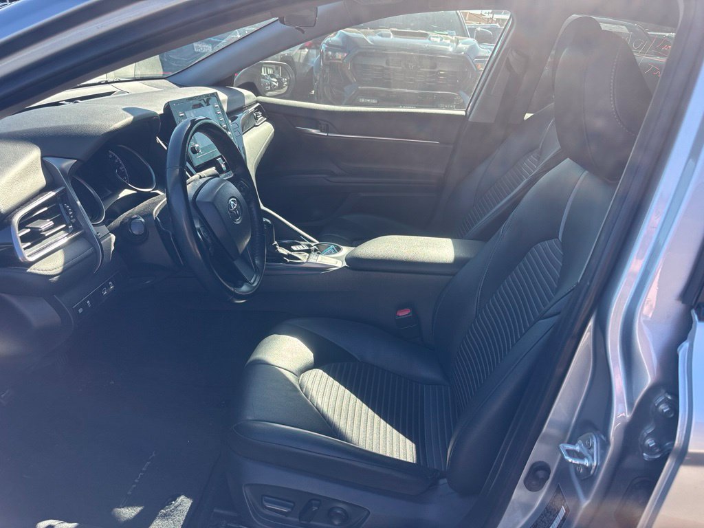 Used 2022 Toyota Camry SE w/ Carpet Mat Package (TMS) FWD image 12