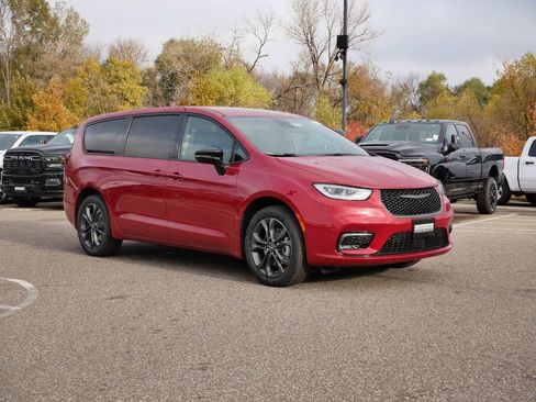 New 2026 Chrysler Pacifica Select image 49