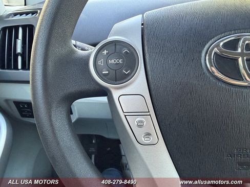 Used 2015 Toyota Prius Two FWD image 16