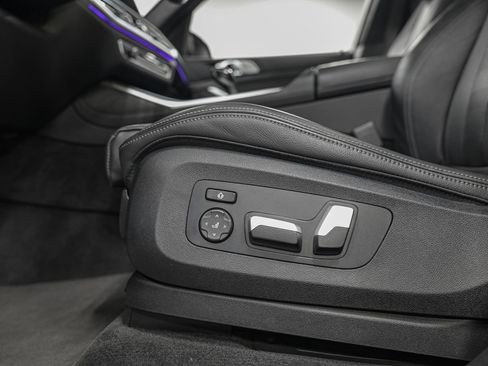 Used 2022 BMW X7 xDrive40i w/ M Sport Package image 14