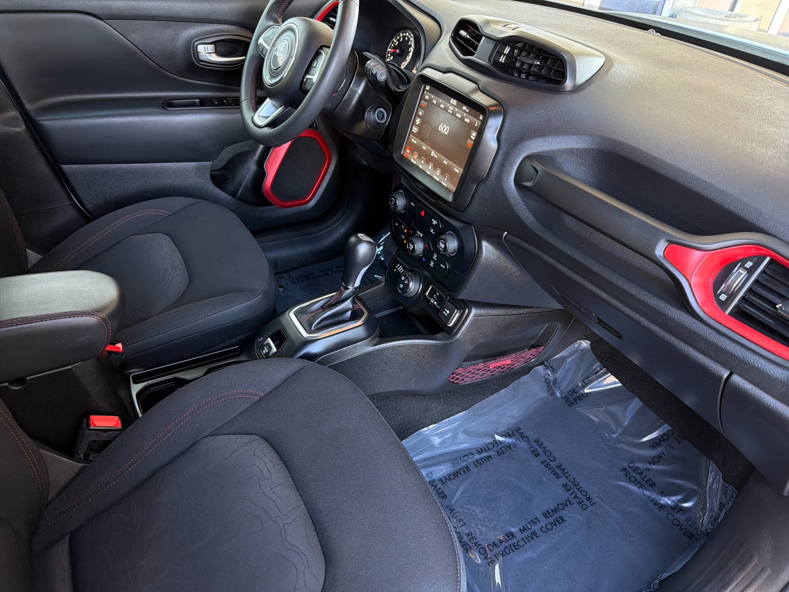 Used 2023 Jeep Renegade Trailhawk AWD/4WD image 15