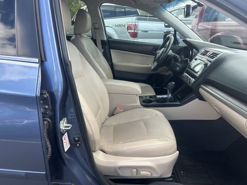 Used 2016 Subaru Outback 2.5i Limited w/ Popular Package #4 image 12