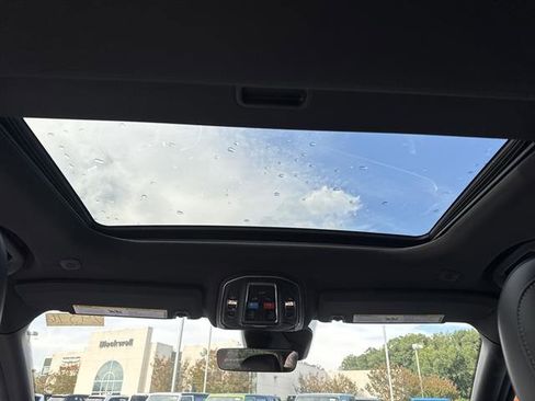 New 2025 Jeep Grand Cherokee Altitude image 14