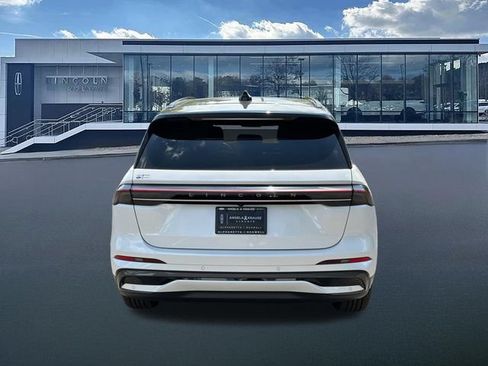 New 2026 Lincoln Nautilus Reserve w/ Jet Appearance Package AWD/4WD image 7