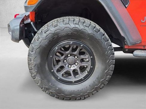 Used 2023 Jeep Wrangler Unlimited Rubicon w/ Xtreme 35 Tire Package AWD/4WD image 23