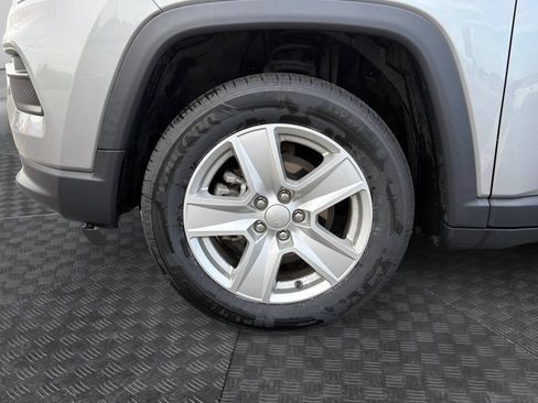 Used 2022 Jeep Compass Latitude w/ Convenience Group AWD/4WD image 16