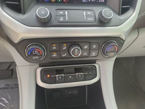Used 2023 GMC Acadia SLE w/ Driver Convenience Package AWD/4WD image 29