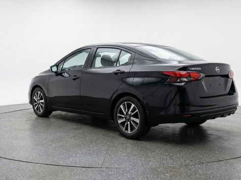 Used 2025 Nissan Versa SV image 6