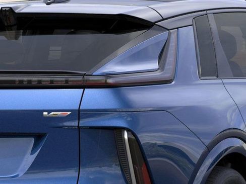 New 2026 Cadillac Lyriq V image 11