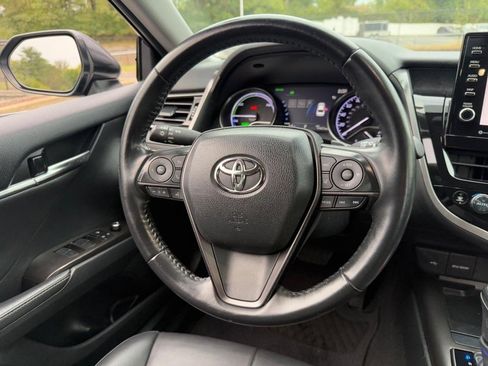Used 2022 Toyota Camry XSE image 14