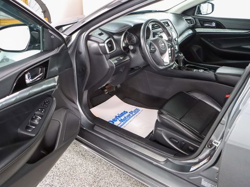 Used 2023 Nissan Maxima SV w/ Floor Mat Group image 3