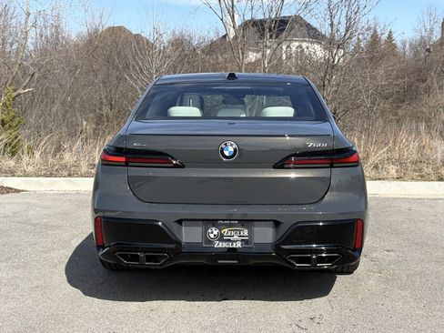 Used 2025 BMW 760i xDrive 760i xDrive image 5