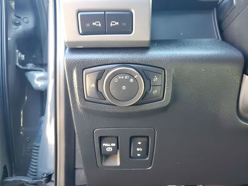 Used 2020 Ford F150 Raptor w/ Equipment Group 802A Luxury image 32