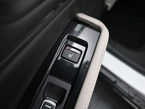 Certified 2023 Honda Accord Touring image 35