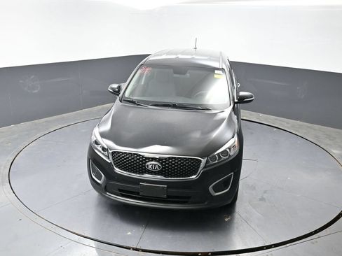 Used 2017 Kia Sorento L FWD image 16