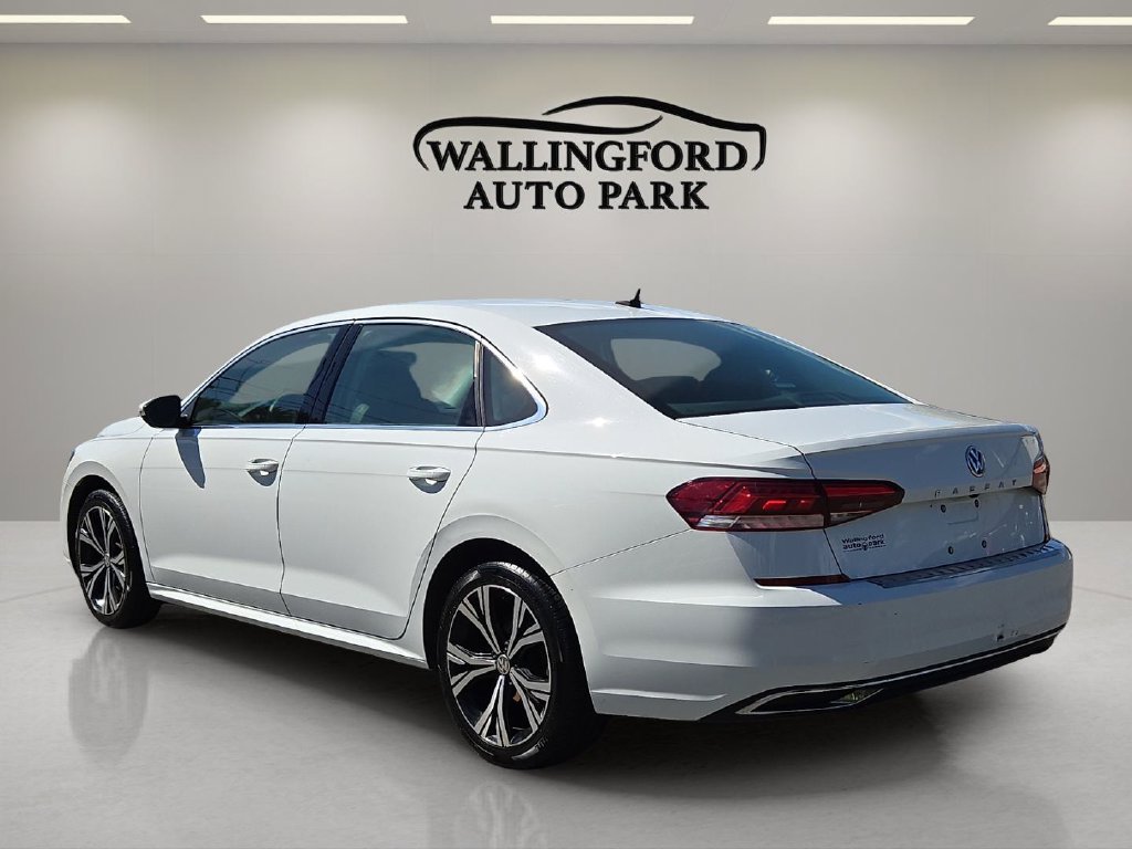 Used 2022 Volkswagen Passat 2.0T SE FWD image 6