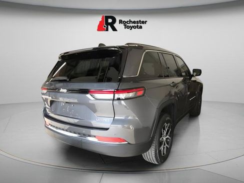Used 2023 Jeep Grand Cherokee Limited AWD/4WD image 7